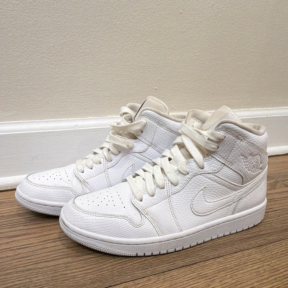 Nike Air Jordan 1 Mid White Snakeskin BQ6472-110 Womens 8.5 White Sneakers Shoes